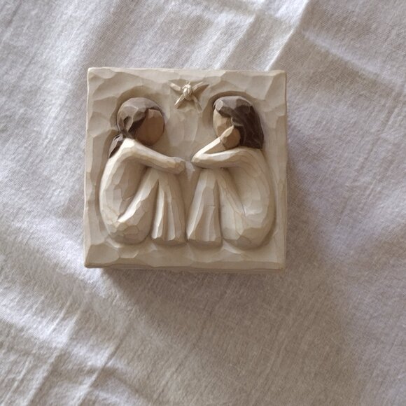 Willow Tree "Friendship" Small Trinket Box Susan Lordi 2003 - Picture 3 of 12